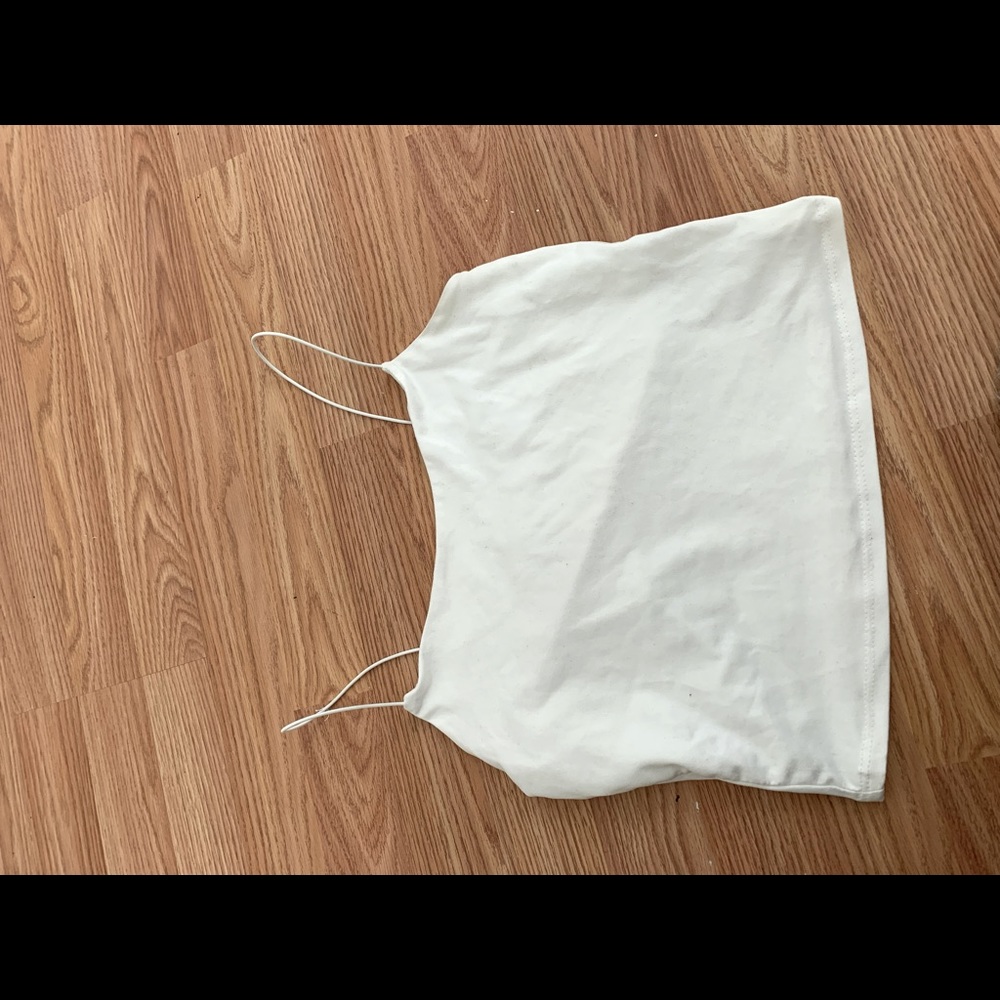 Simple white cropped tank top